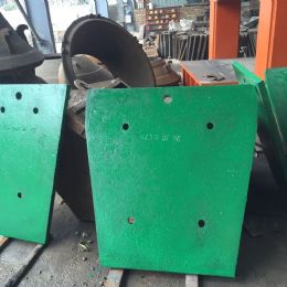 顎式破碎機(jī)護(hù)板